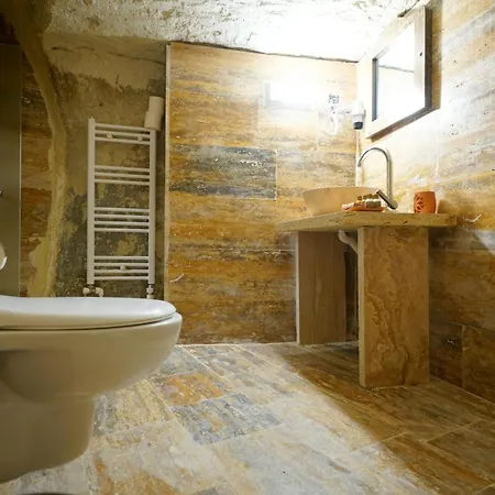 Tibet Stone House Otel *
